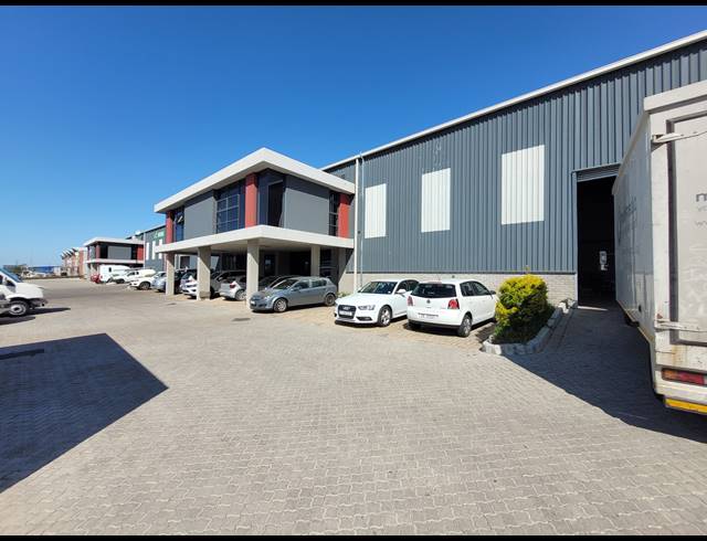 494M² WAREHOUSE TO LET IN STIKLAND INDUSTRIAL